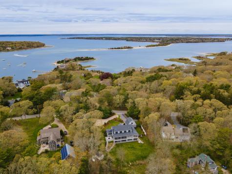 201 Scraggy Neck Road Cataumet MA 02534