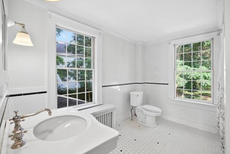 132 Main Street Sandwich MA 02563