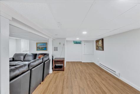 1 Thorwald Drive Dennis MA 02660