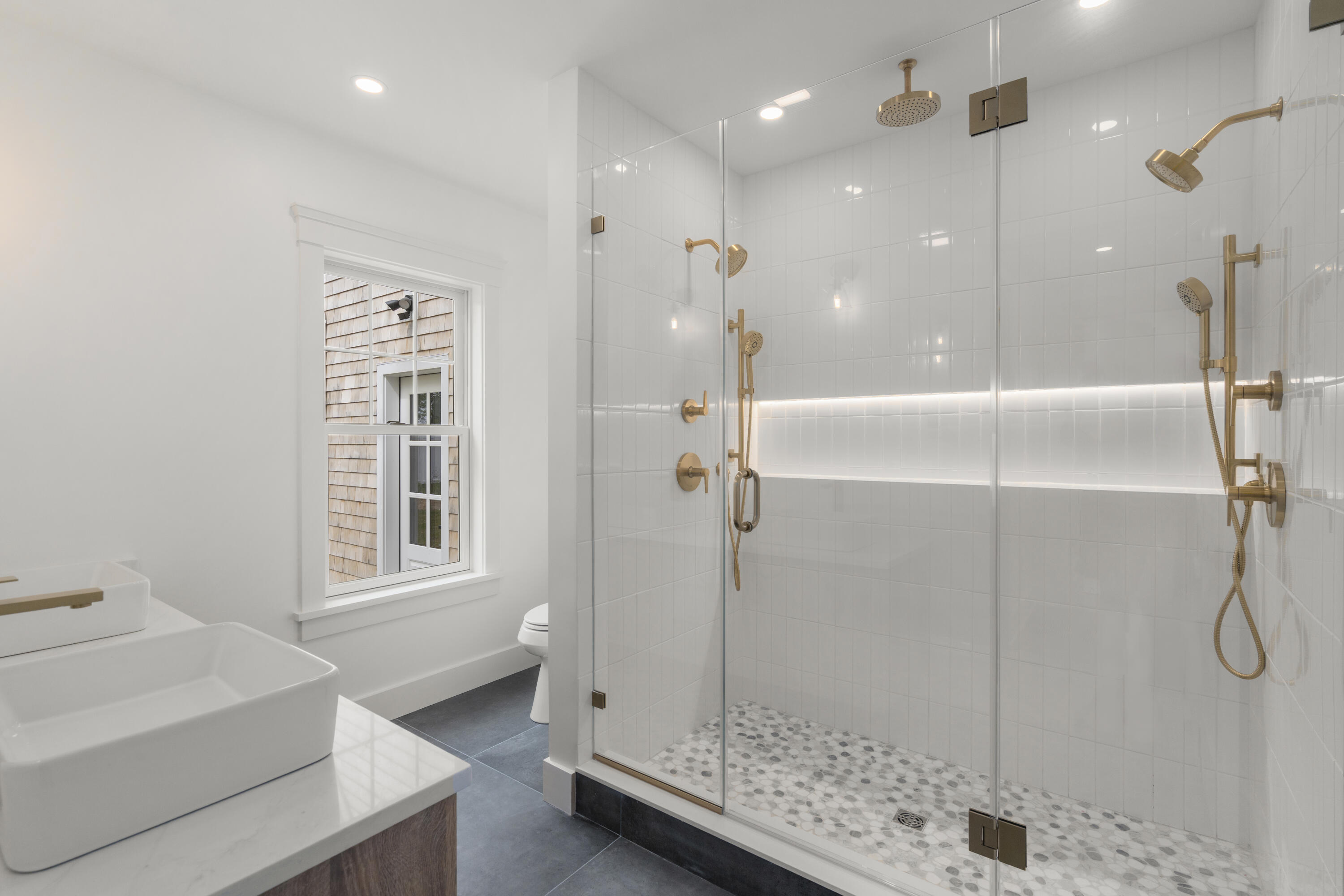 10 Laurel Lane Forestdale MA 02644
