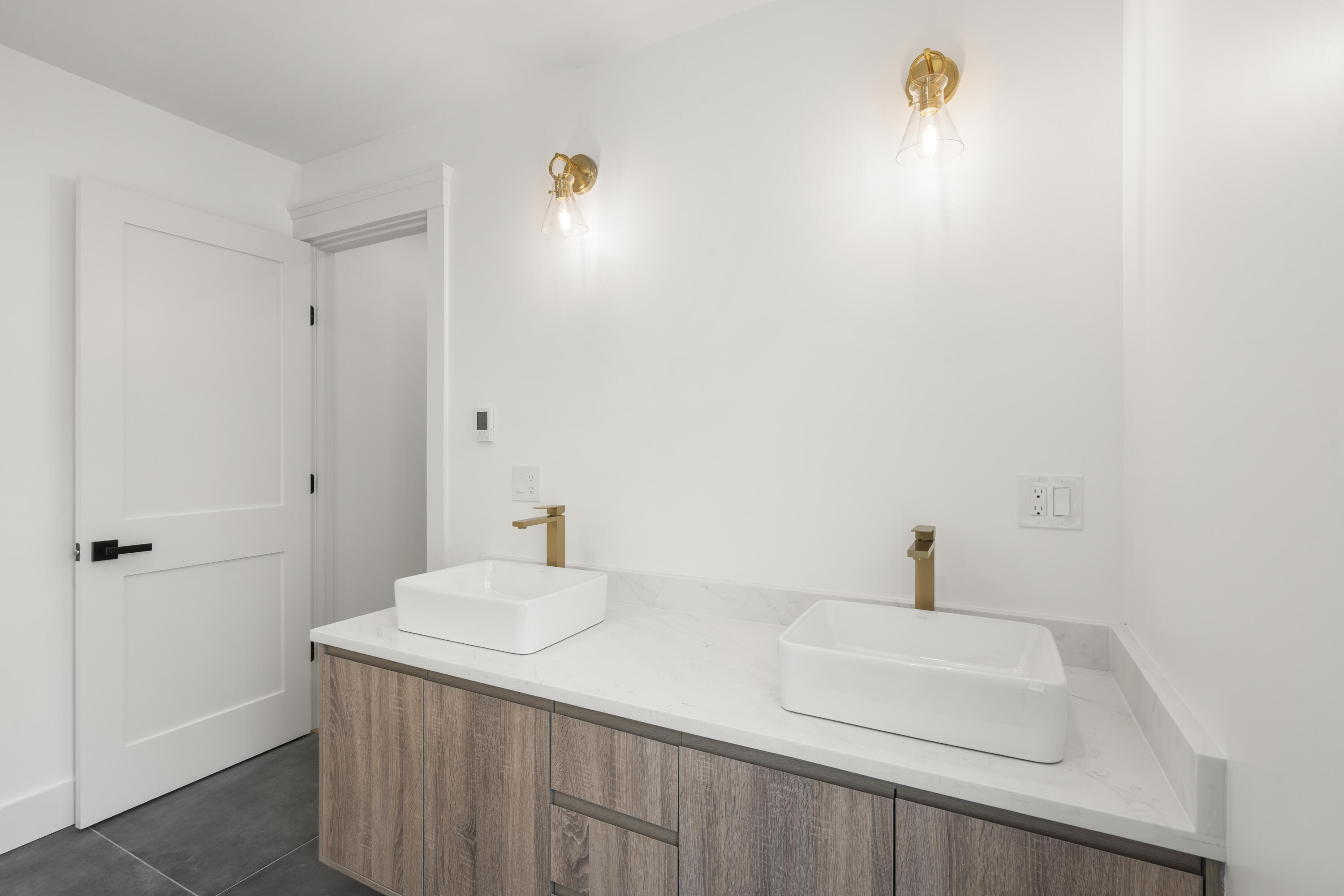 10 Laurel Lane Forestdale MA 02644