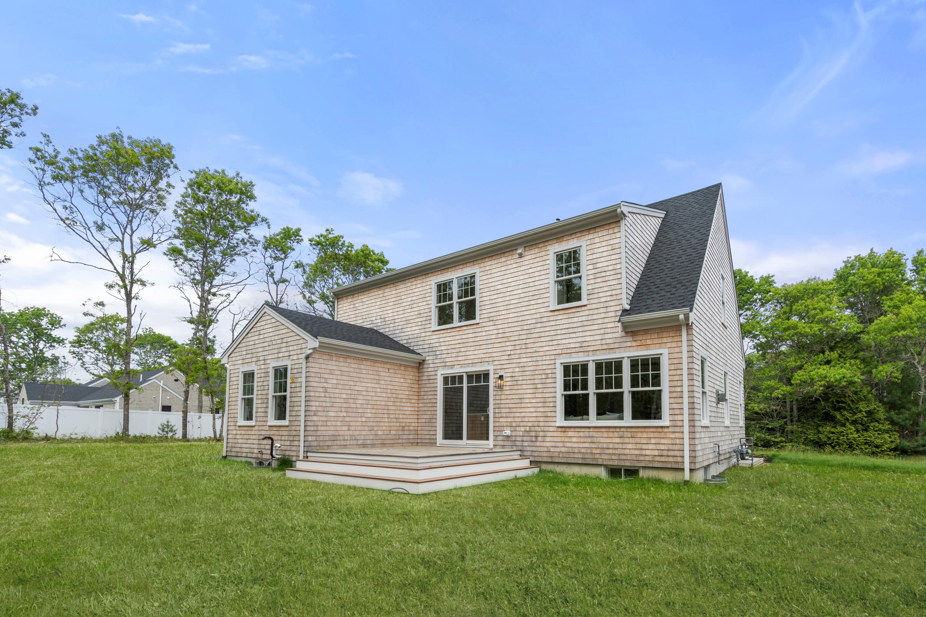 10 Laurel Lane Forestdale MA 02644