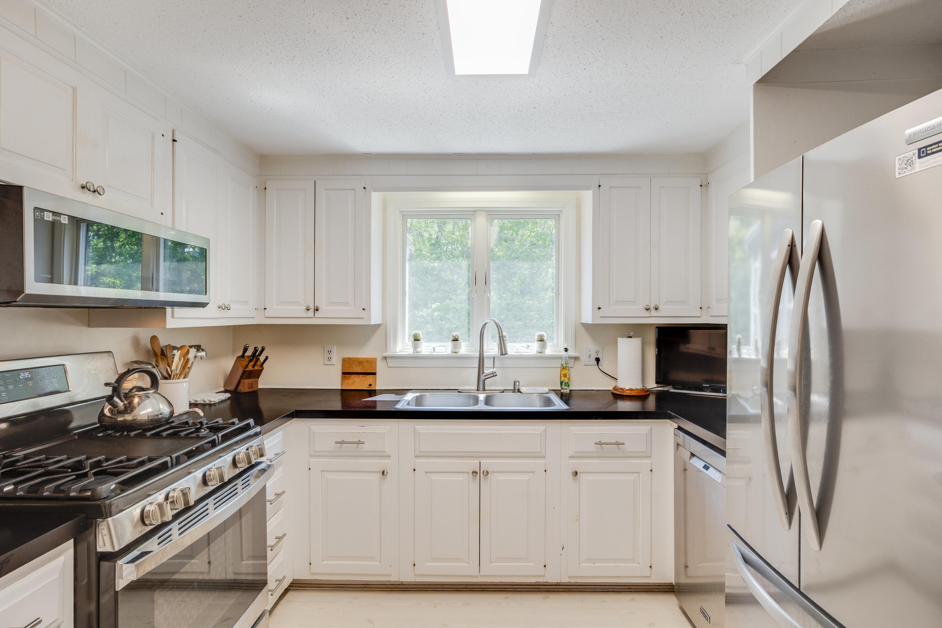 240 Bragg's Lane Barnstable MA 02630