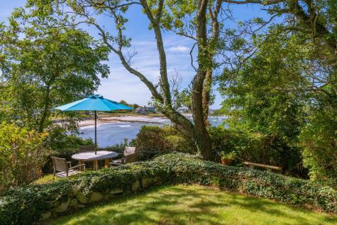 46 Gardiner Road Woods Hole MA 02543