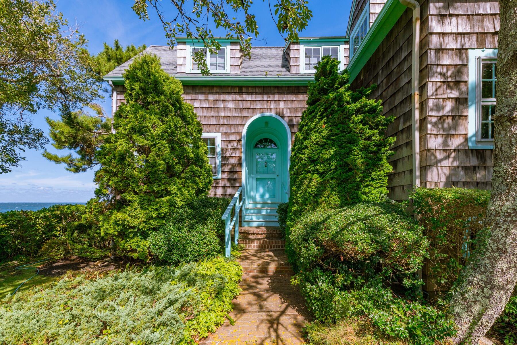 46 Gardiner Road Woods Hole MA 02543