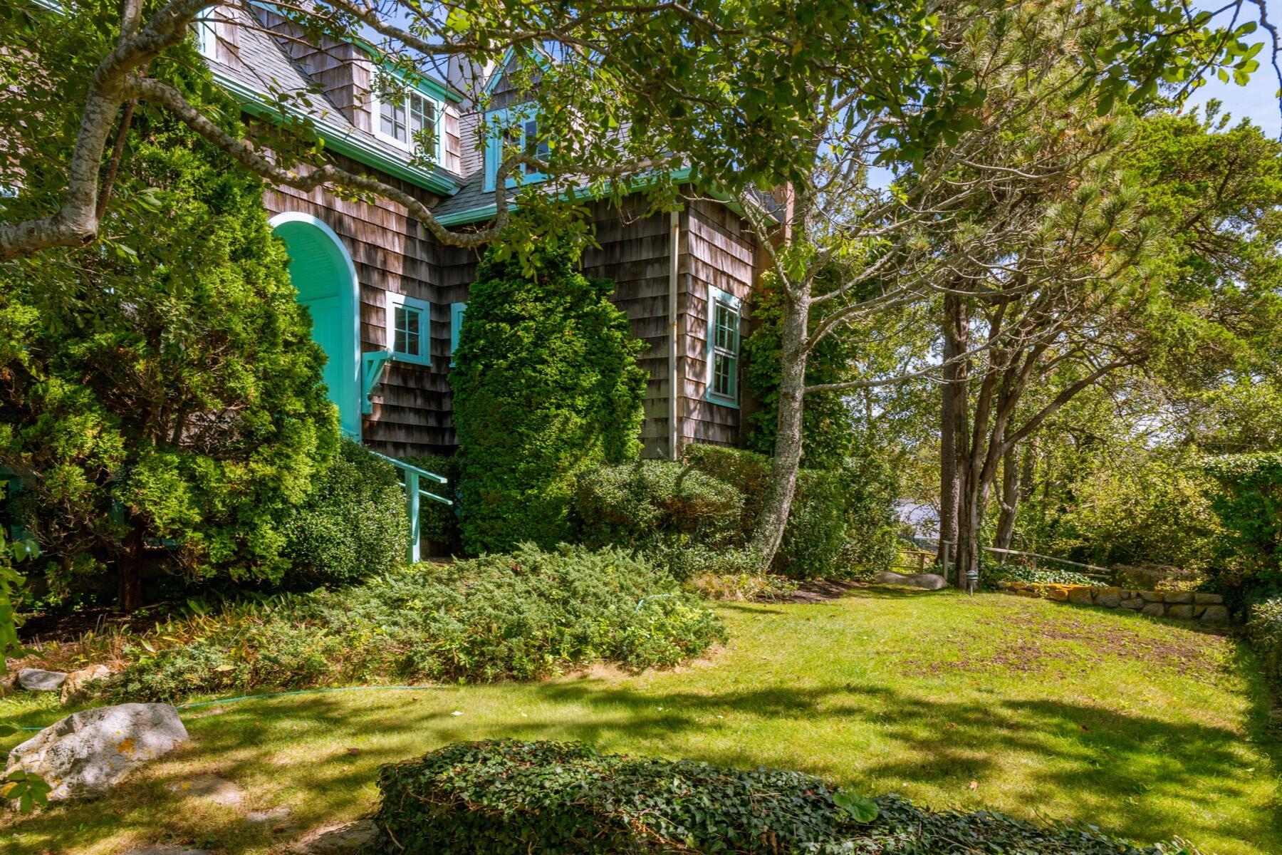 46 Gardiner Road Woods Hole MA 02543