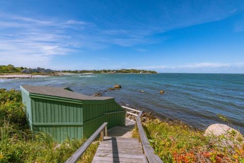 46 Gardiner Road Woods Hole MA 02543