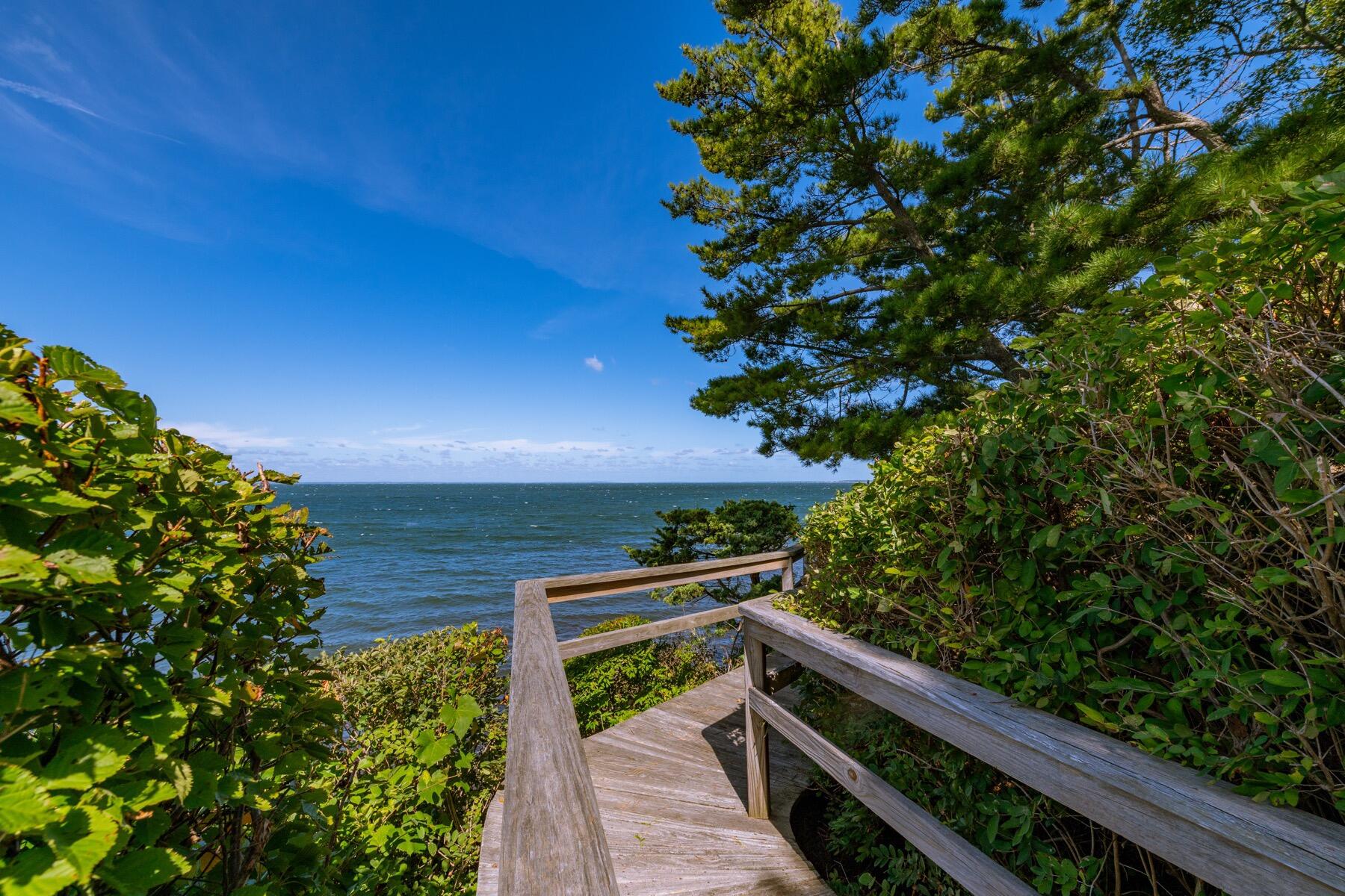 46 Gardiner Road Woods Hole MA 02543