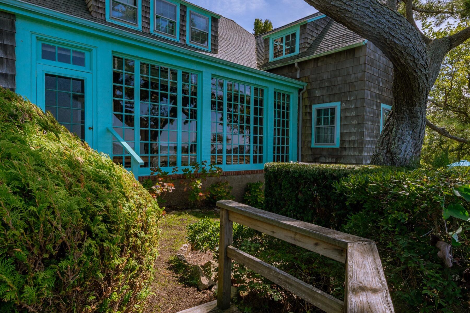 46 Gardiner Road Woods Hole MA 02543