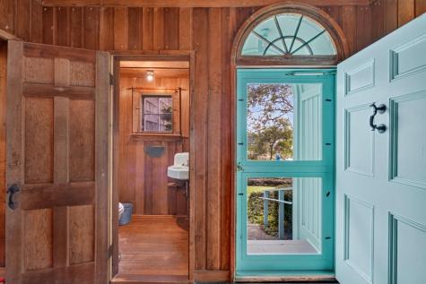 46 Gardiner Road Woods Hole MA 02543