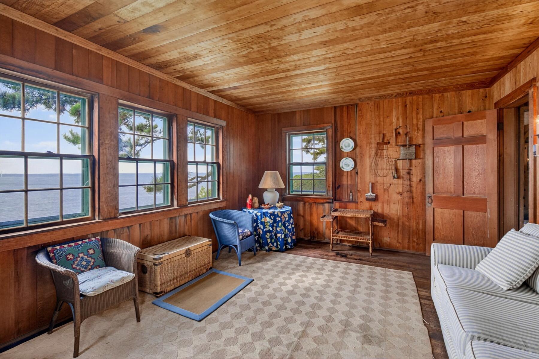 46 Gardiner Road Woods Hole MA 02543