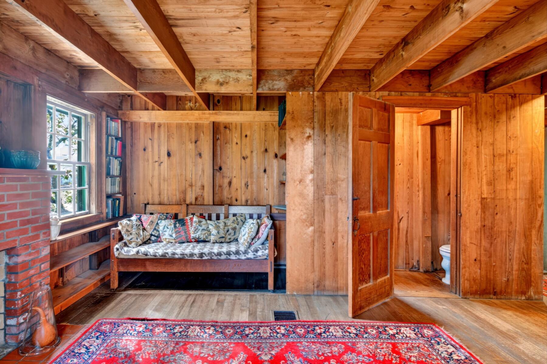 46 Gardiner Road Woods Hole MA 02543