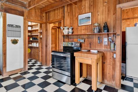 46 Gardiner Road Woods Hole MA 02543