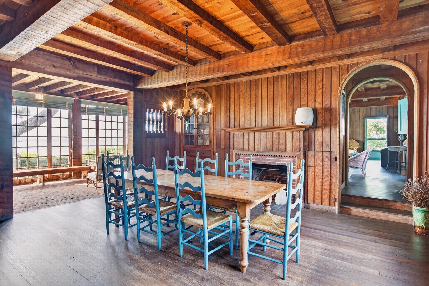 46 Gardiner Road Woods Hole MA 02543
