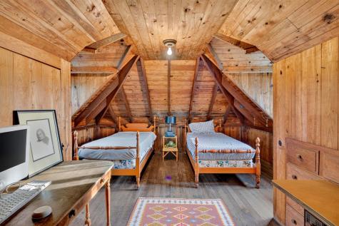 46 Gardiner Road Woods Hole MA 02543