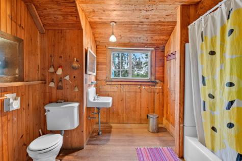 46 Gardiner Road Woods Hole MA 02543