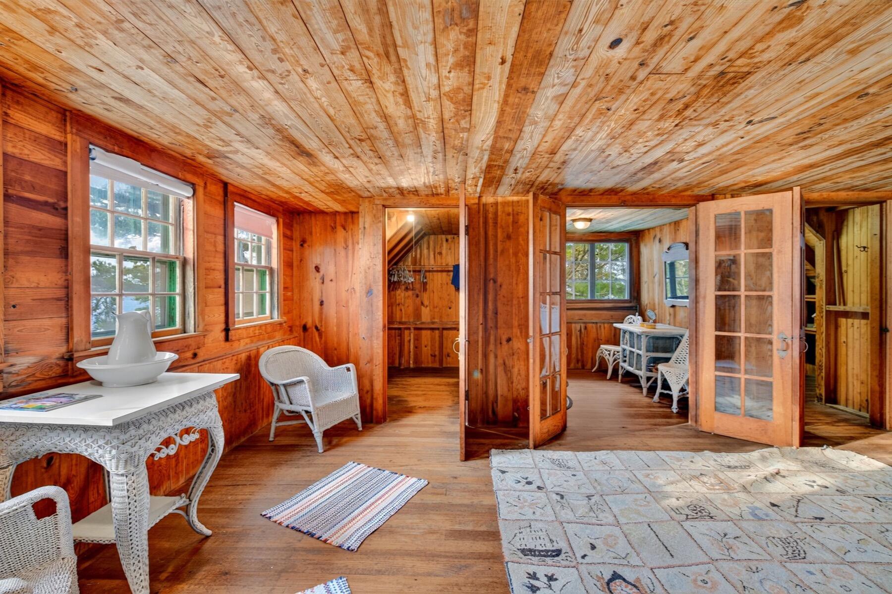 46 Gardiner Road Woods Hole MA 02543
