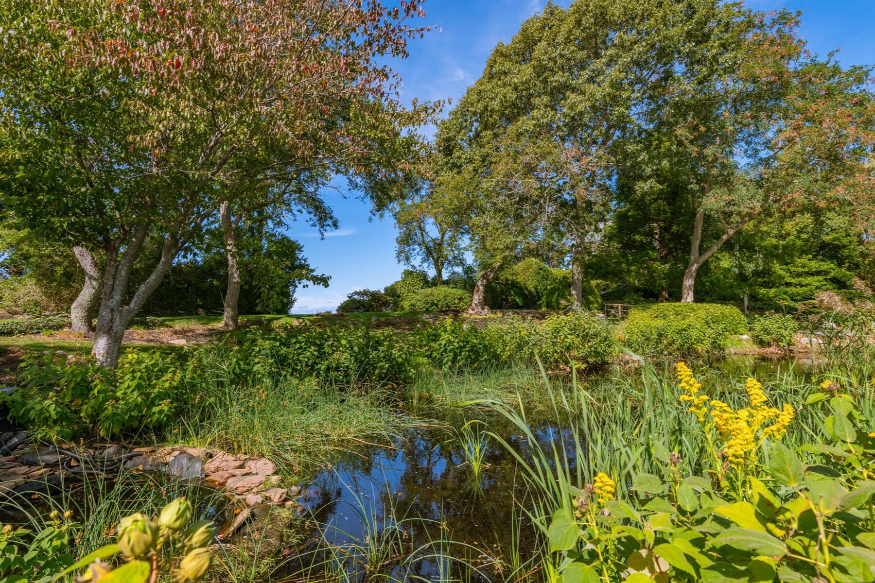 46 Gardiner Road Woods Hole MA 02543