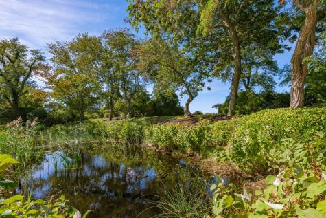 46 Gardiner Road Woods Hole MA 02543