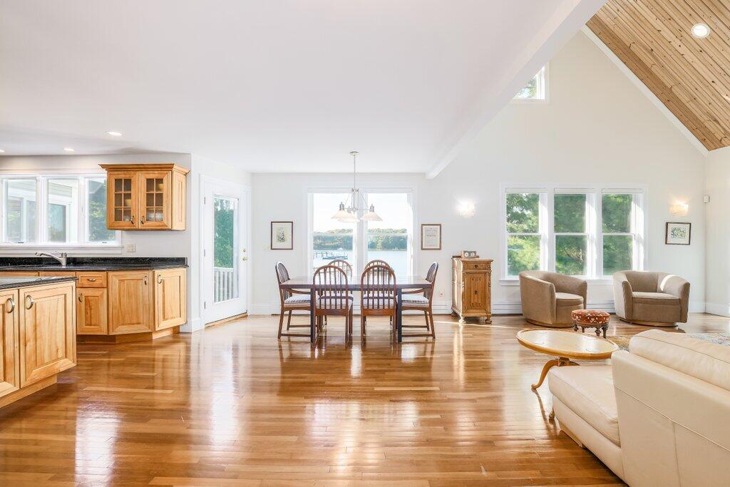 86 Summersea Road Mashpee MA 02649