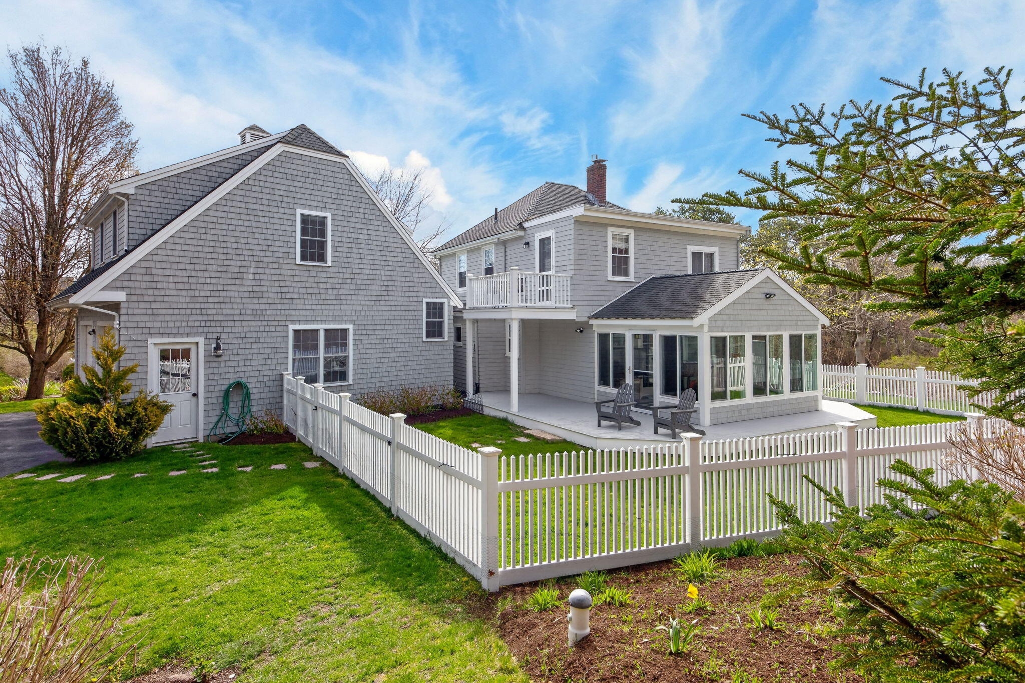 1 Peaked Cliff Road Bourne MA 02562