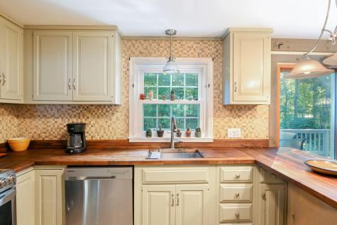 679 N Falmouth Highway Falmouth MA 02556