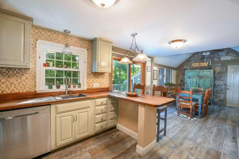 679 N Falmouth Highway Falmouth MA 02556