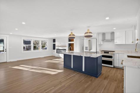 16 Carolyn Lane Falmouth MA 02536