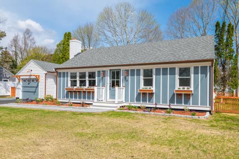 16 Carolyn Lane Falmouth MA 02536