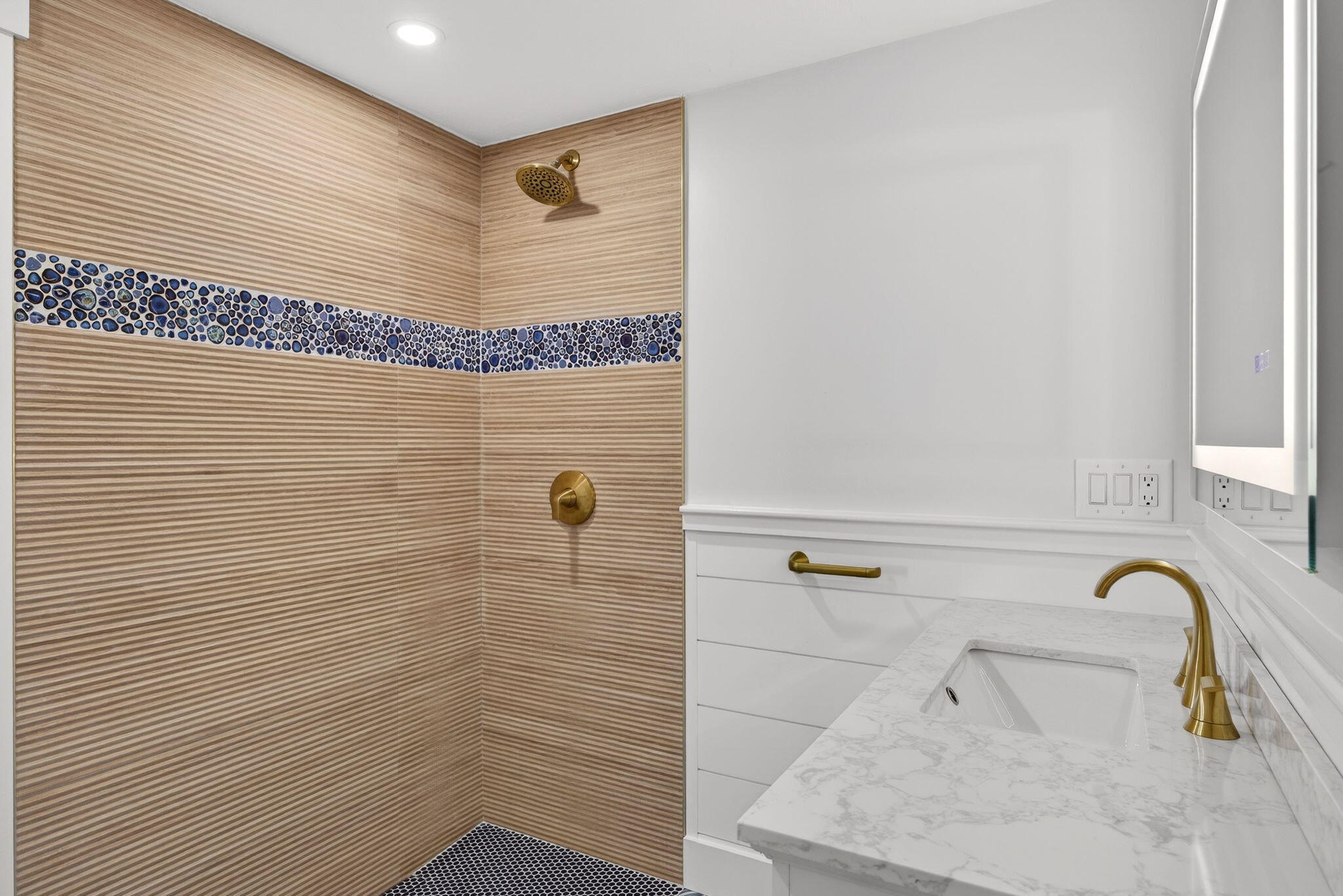 16 Carolyn Lane Falmouth MA 02536