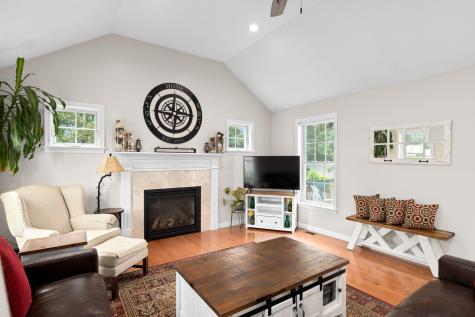 23 Settlers Way Bourne MA 02532