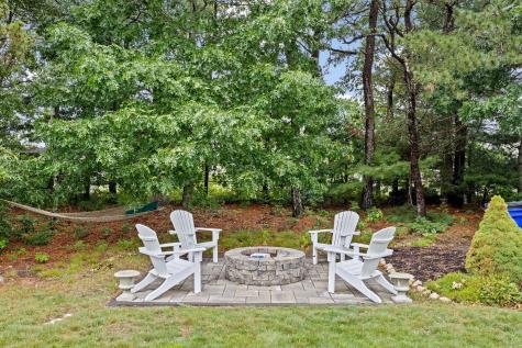 23 Settlers Way Bourne MA 02532