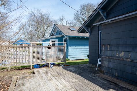 8 Essex Place Harwich MA 02646