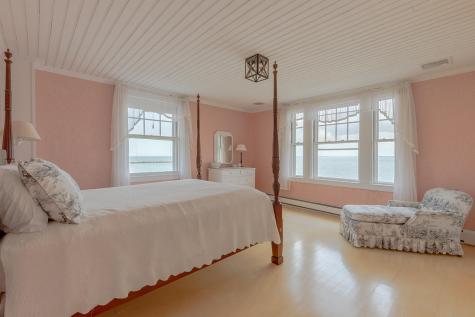 58 Harrisburg Avenue Falmouth MA 02540