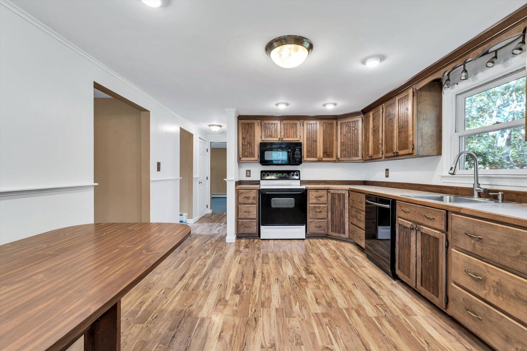 18 Fordham Road East Falmouth MA 02536