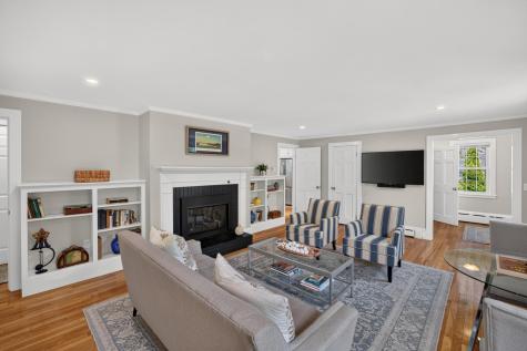 25 Gingerbread Lane Yarmouth MA 02675