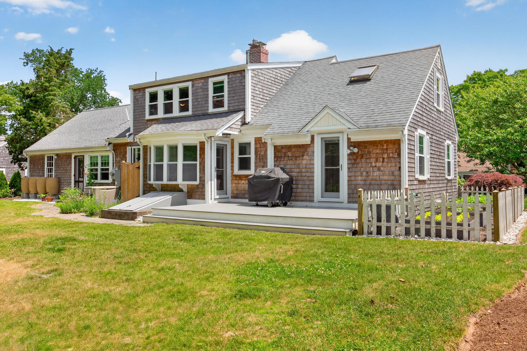 25 Gingerbread Lane Yarmouth MA 02675