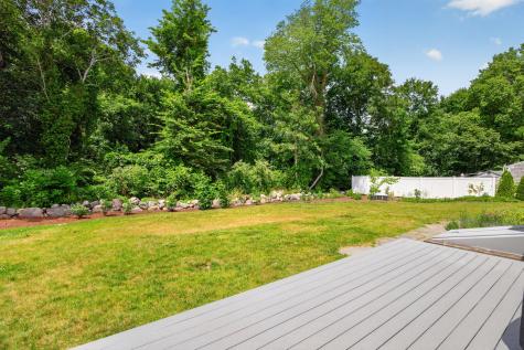 25 Gingerbread Lane Yarmouth MA 02675