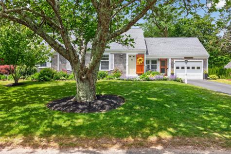 25 Gingerbread Lane Yarmouth MA 02675