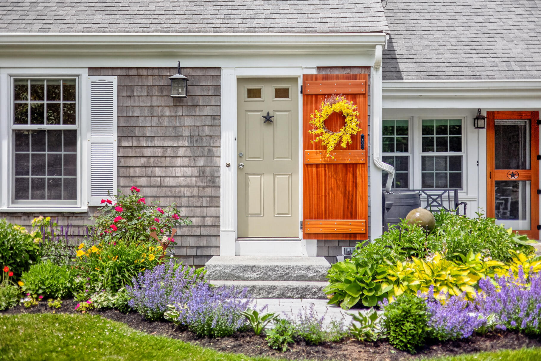 25 Gingerbread Lane Yarmouth MA 02675