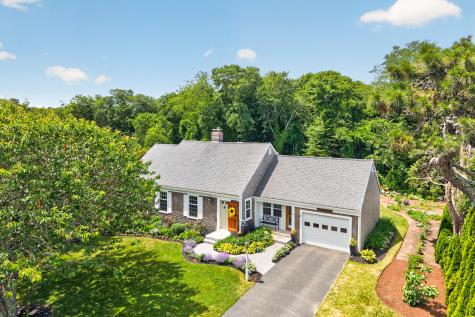 25 Gingerbread Lane Yarmouth MA 02675