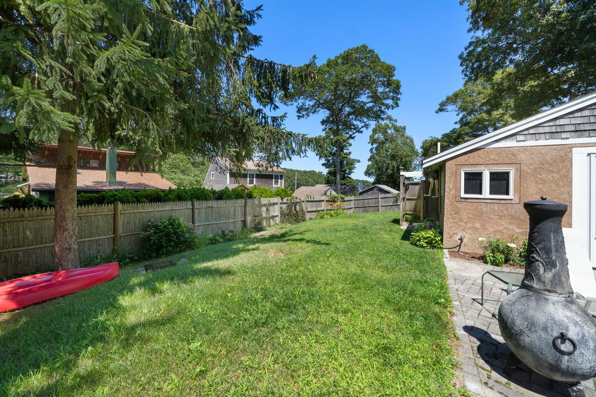 20 East Road Mashpee MA 02649