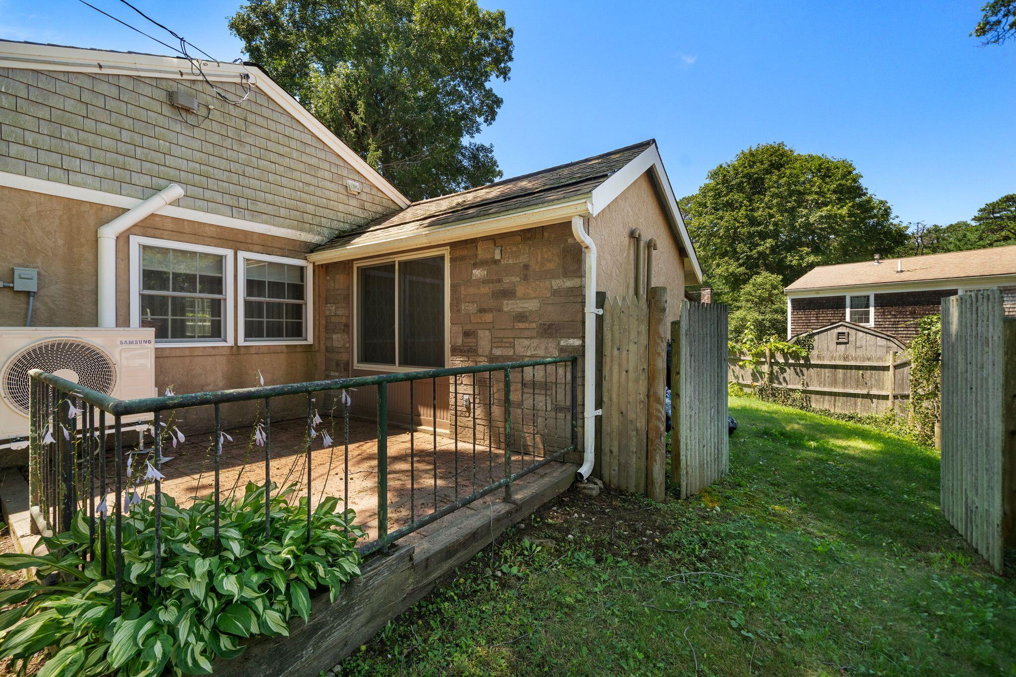20 East Road Mashpee MA 02649