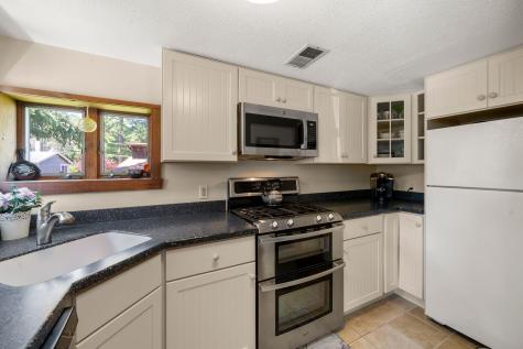 20 East Road Mashpee MA 02649