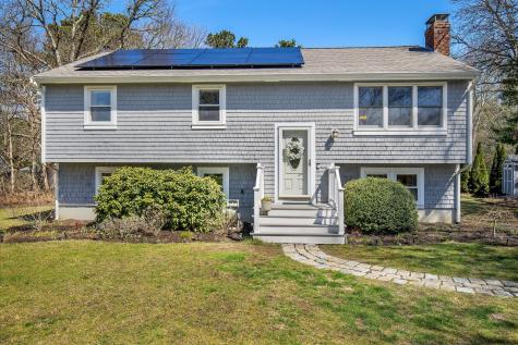 16 Grace Court Falmouth MA 02536