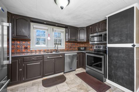 22 Annette Avenue Falmouth MA 02536