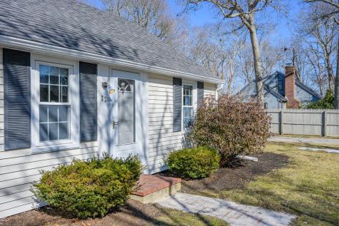 22 Annette Avenue Falmouth MA 02536