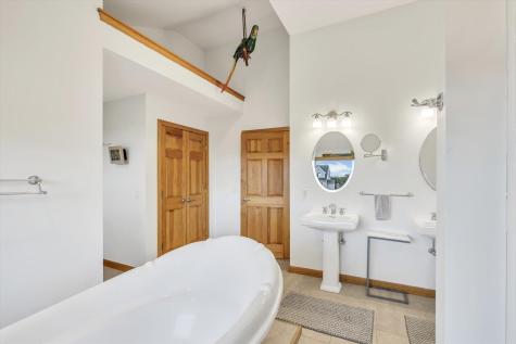 128 Shore Road Truro MA 02666