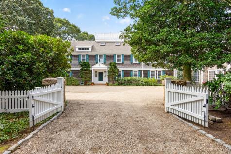 80 Gansett Road Woods Hole MA 02543