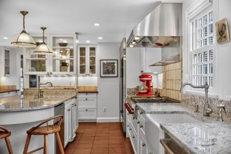 80 Gansett Road Woods Hole MA 02543